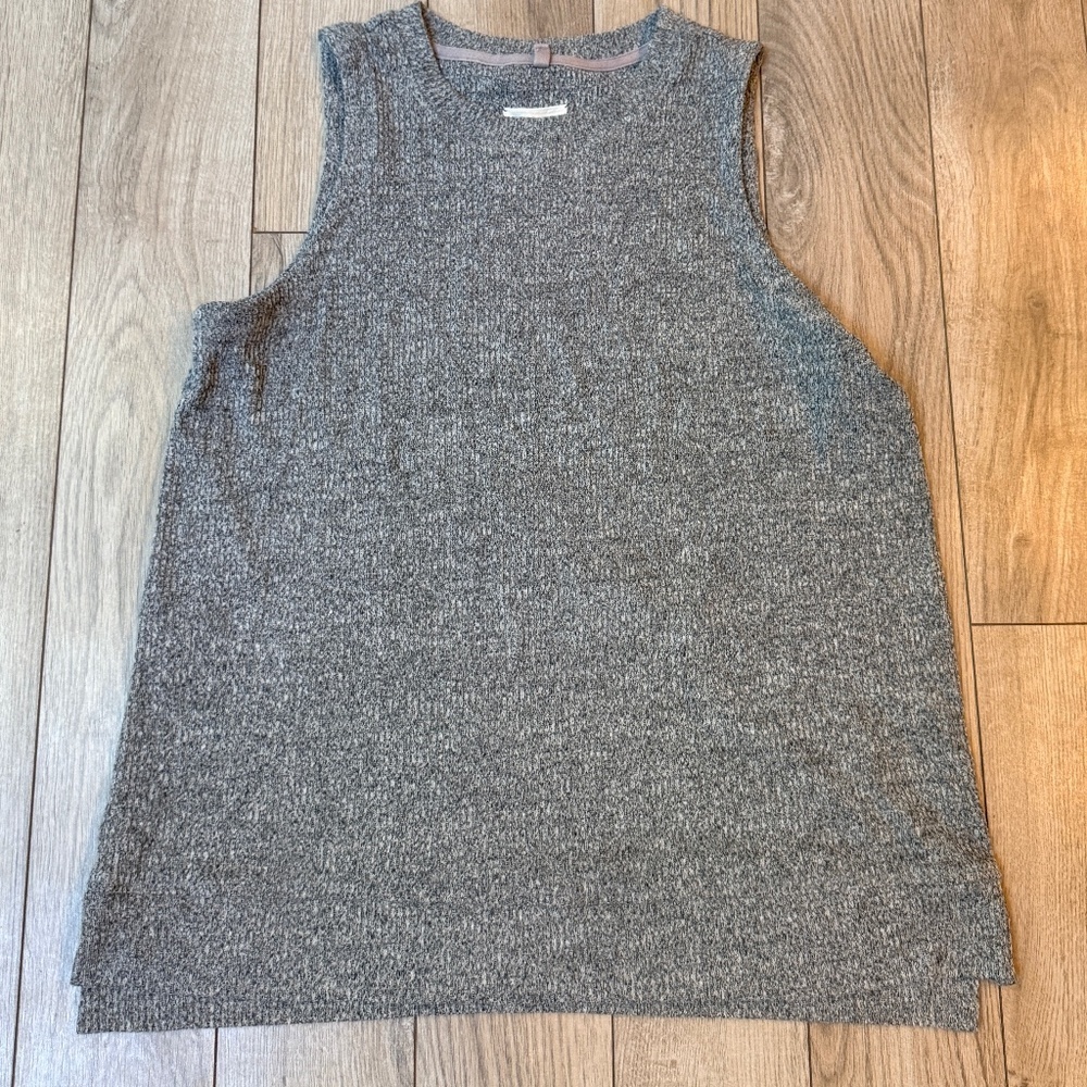 Lou & Grey Sweater Tank size M
